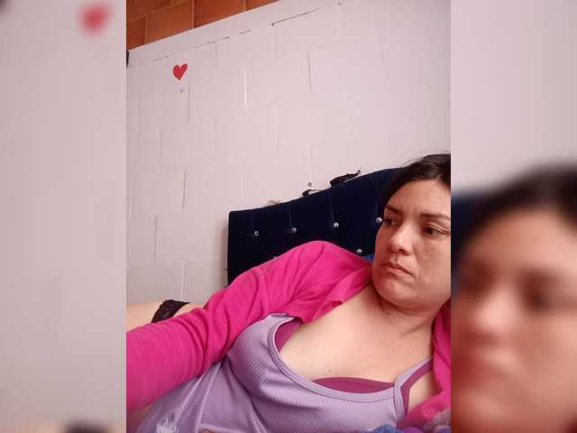 Princessbella93 live cam on BongaCams
