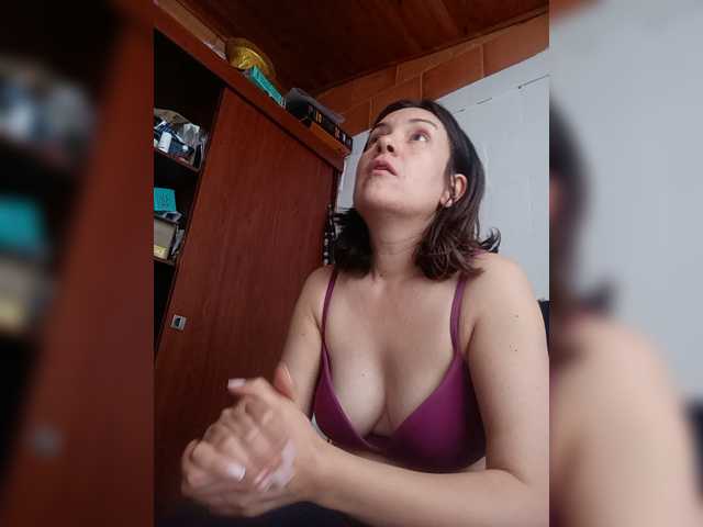 Princessbella93 live cam on BongaCams