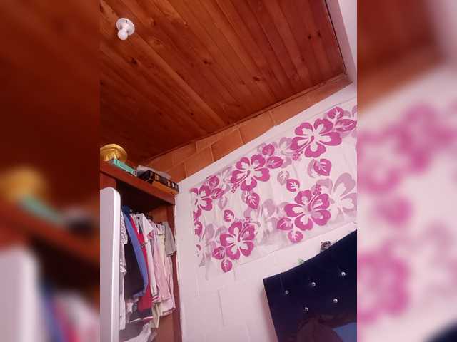 Princessbella93 webcam