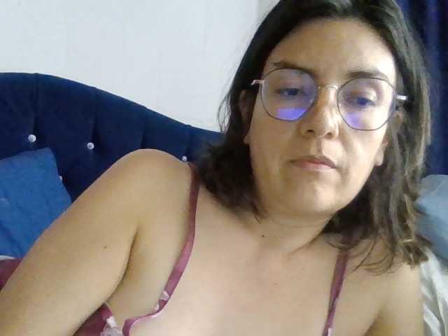 Princessbella93 live cam on BongaCams