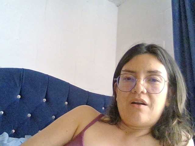 Princessbella93 live cam on BongaCams