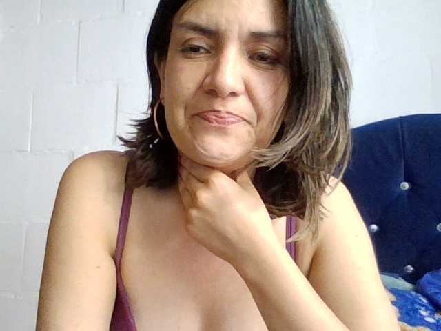 Princessbella93 live cam on BongaCams