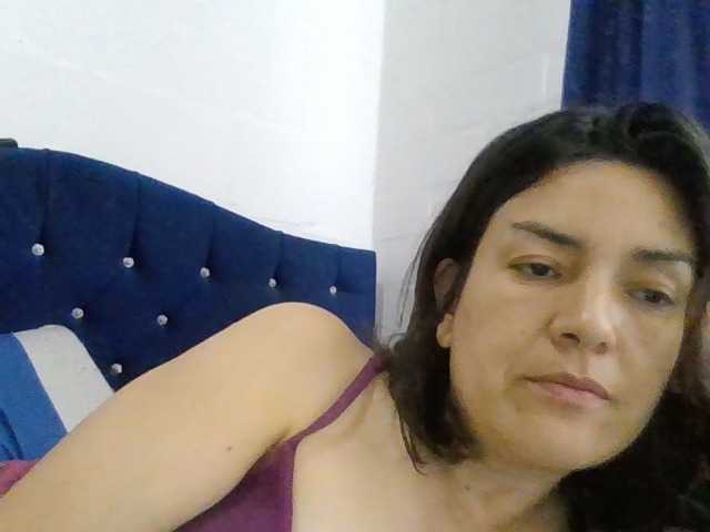Princessbella93 live cam on BongaCams