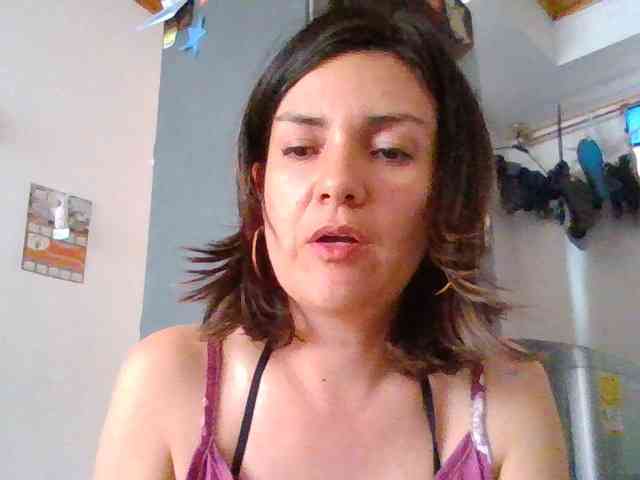 Princessbella93 webcam