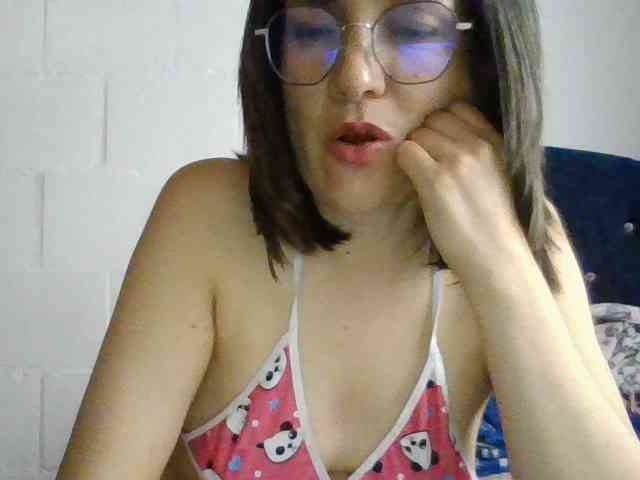 Princessbella93 webcam