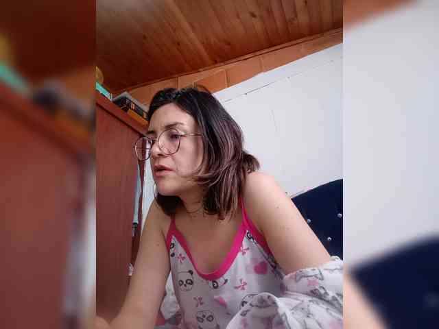 Princessbella93 webcam
