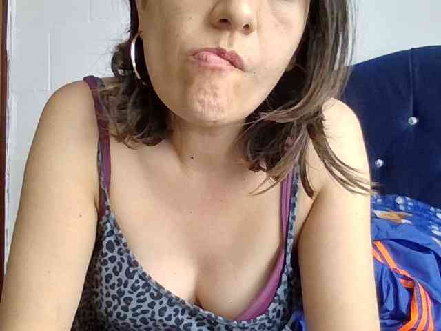 Princessbella93 webcam