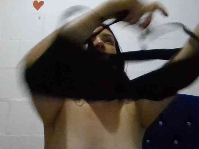 Princessbella93 webcam