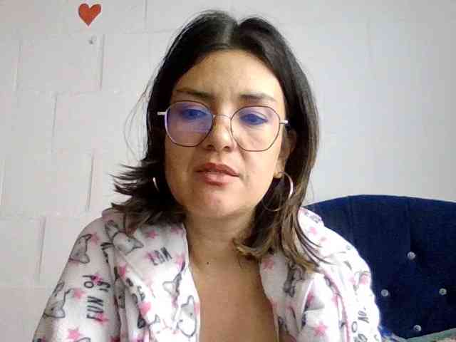 Princessbella93 webcam
