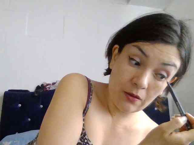 princessbella93's live room