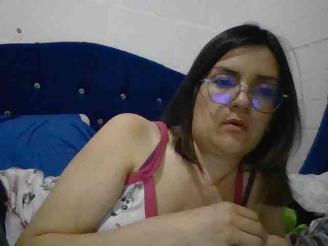 Princessbella93 webcam