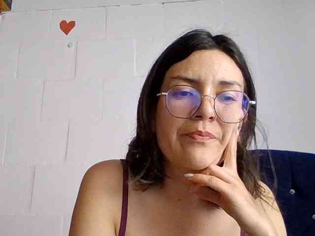 Princessbella93 webcam