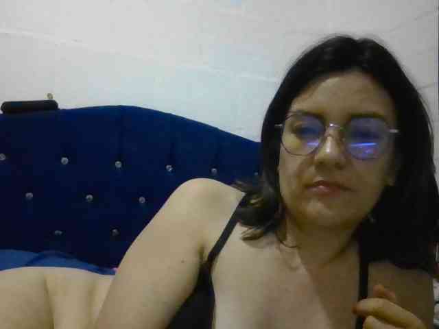 Princessbella93 webcam