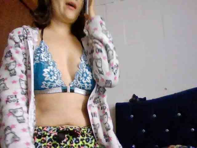Princessbella93 webcam