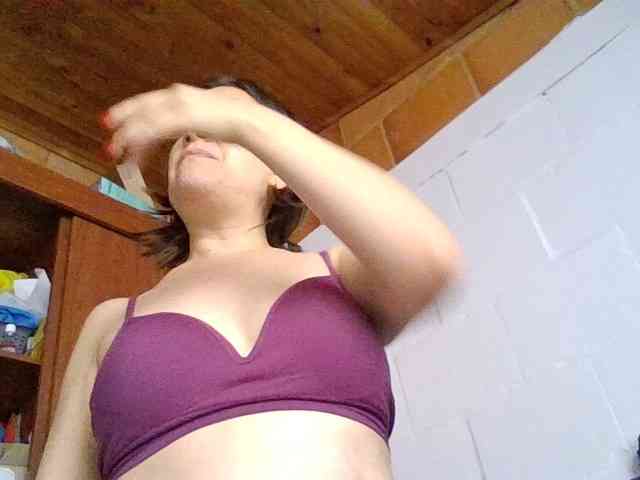 Princessbella93 webcam