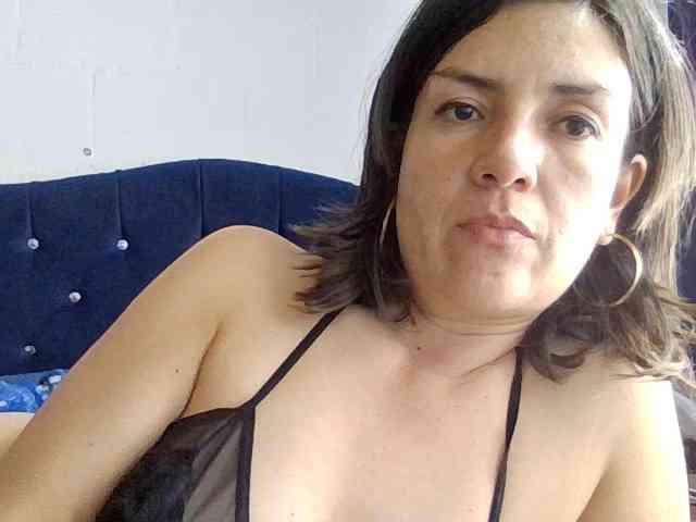 Princessbella93 webcam
