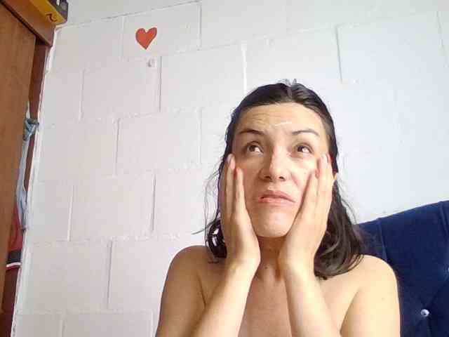 Princessbella93 webcam