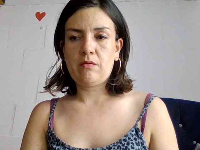Princessbella93 webcam