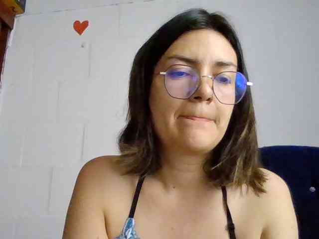 Princessbella93 webcam
