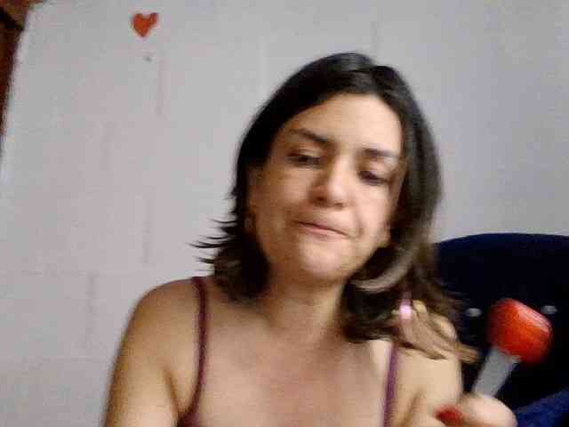 Princessbella93 webcam