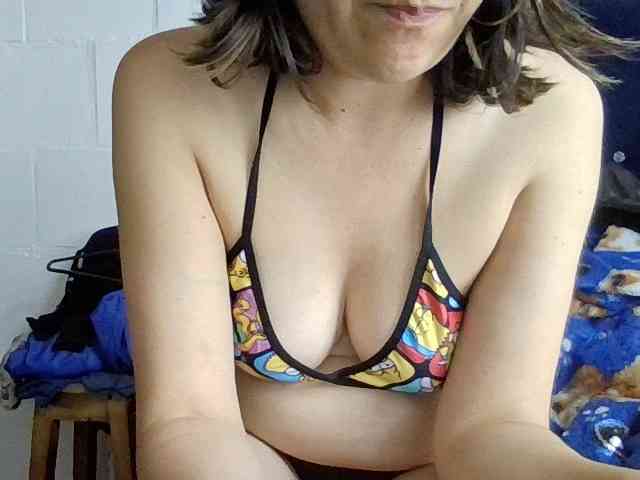 Princessbella93 webcam