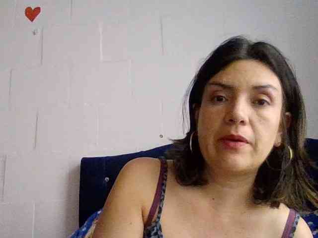 Princessbella93 webcam