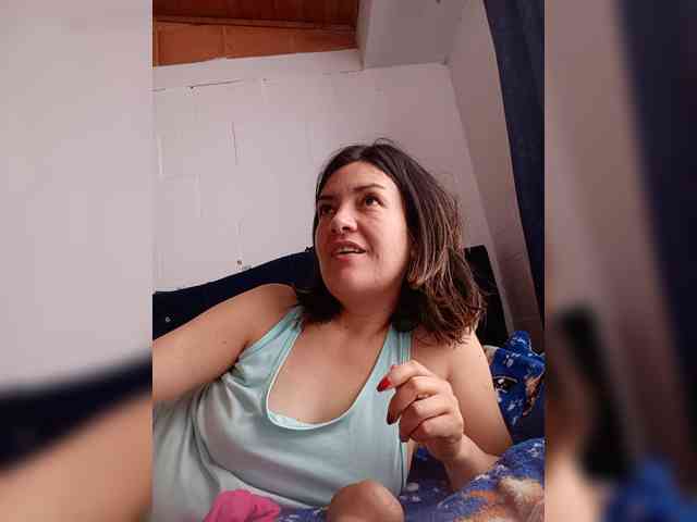 Princessbella93 webcam