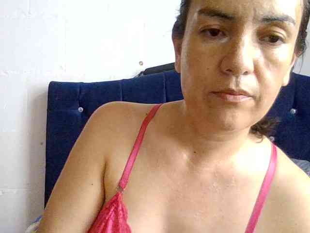 Princessbella93 webcam