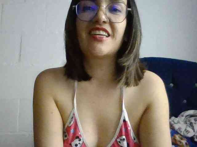 Princessbella93 webcam