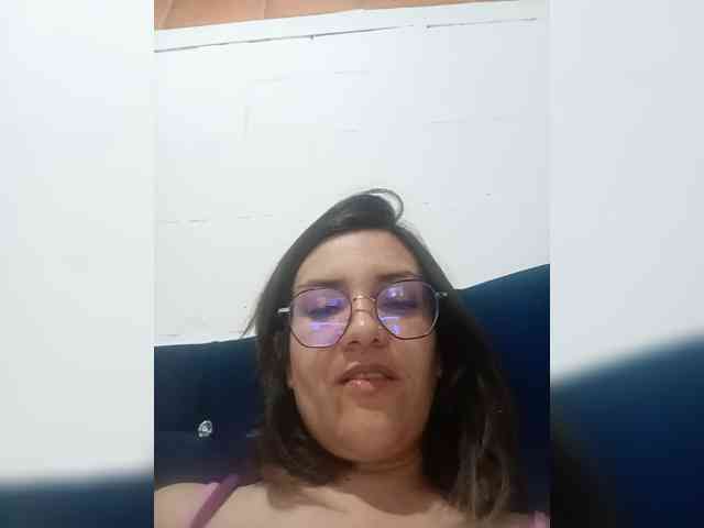 Princessbella93 webcam