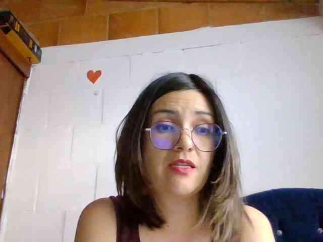 Princessbella93 webcam
