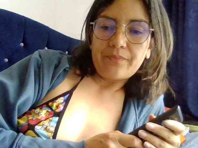 Princessbella93 webcam