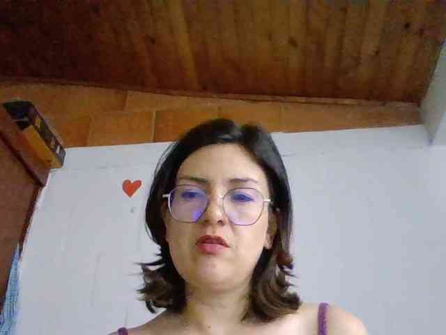 Princessbella93 webcam