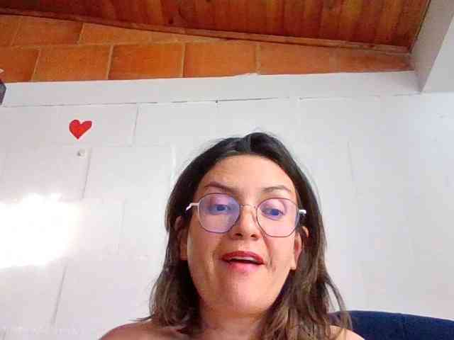 Princessbella93 webcam
