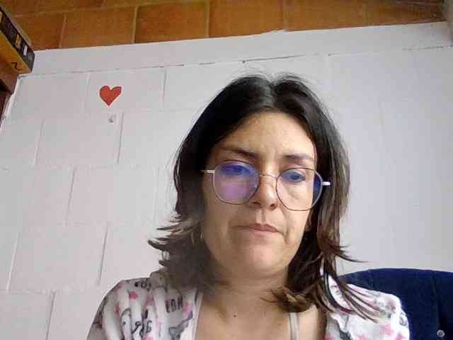 Princessbella93 webcam