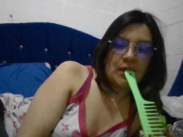 Princessbella93 webcam