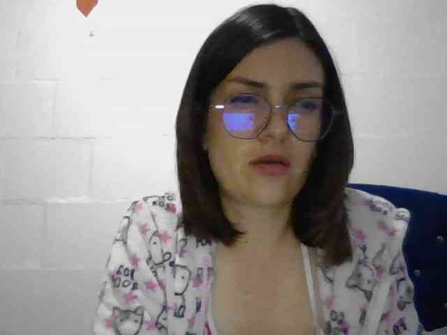 Princessbella93 webcam
