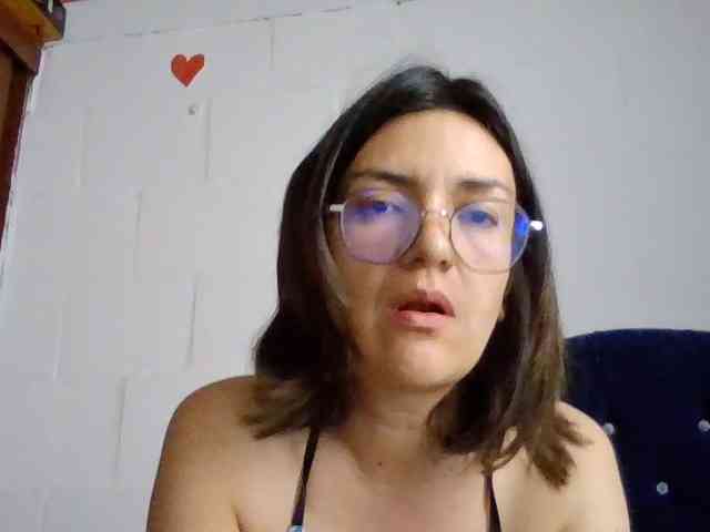 Princessbella93 webcam