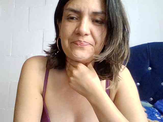 Princessbella93 webcam