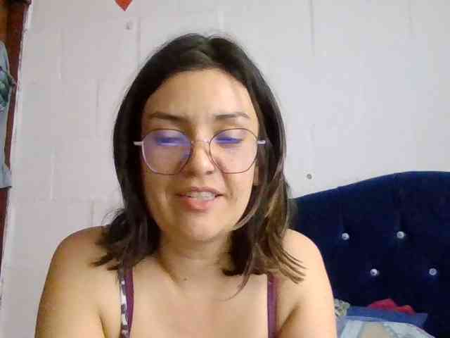 Princessbella93 webcam