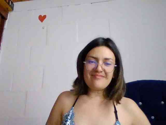 Princessbella93 webcam