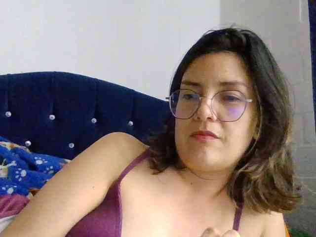 Princessbella93 webcam
