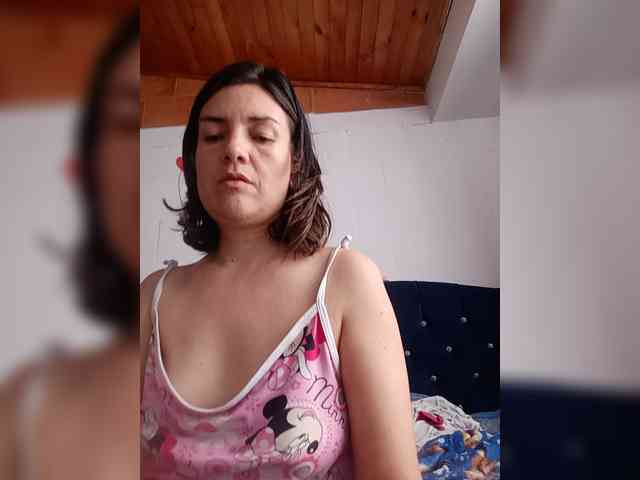 Princessbella93 webcam