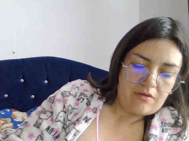 Princessbella93 webcam