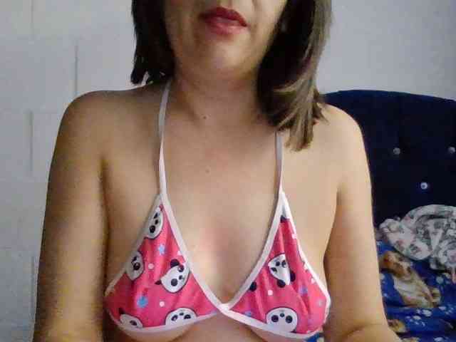 Princessbella93 webcam