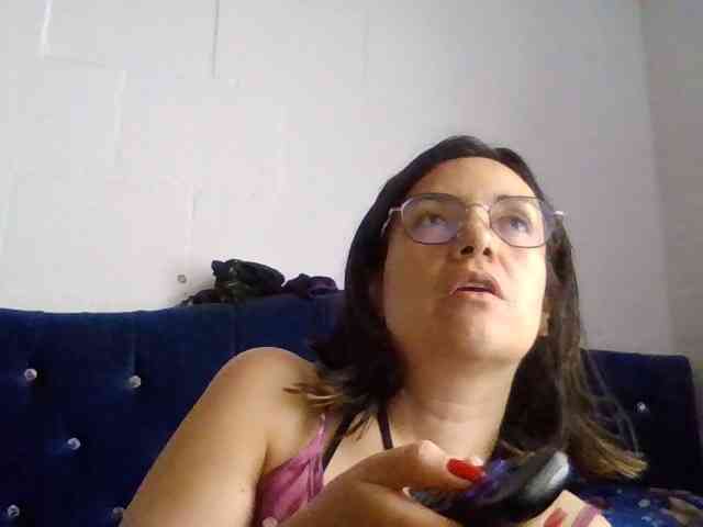 Princessbella93 webcam