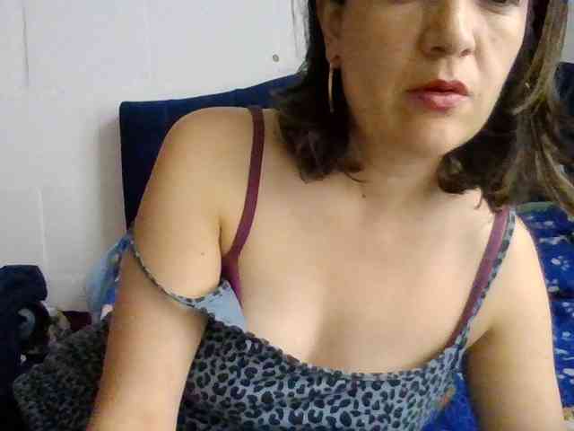 Princessbella93 webcam