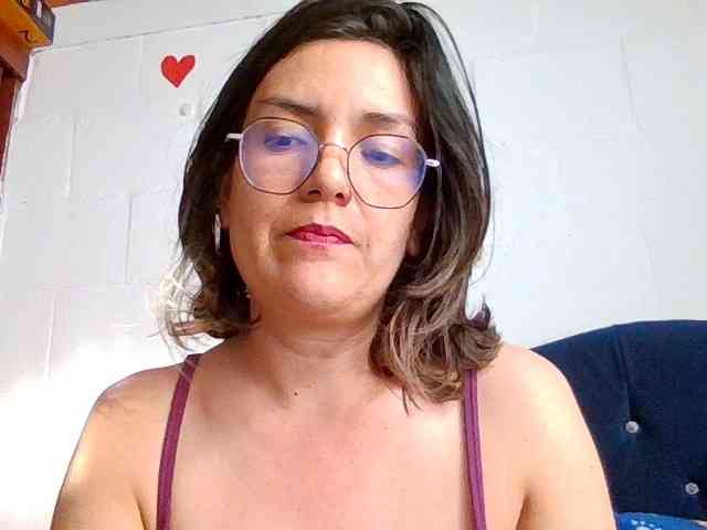 Princessbella93 webcam