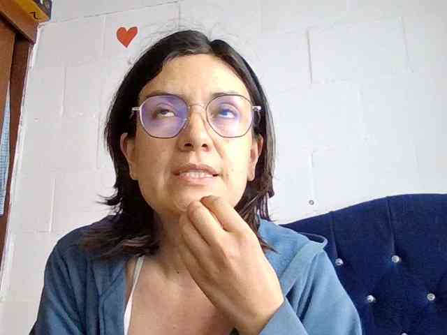 Princessbella93 webcam