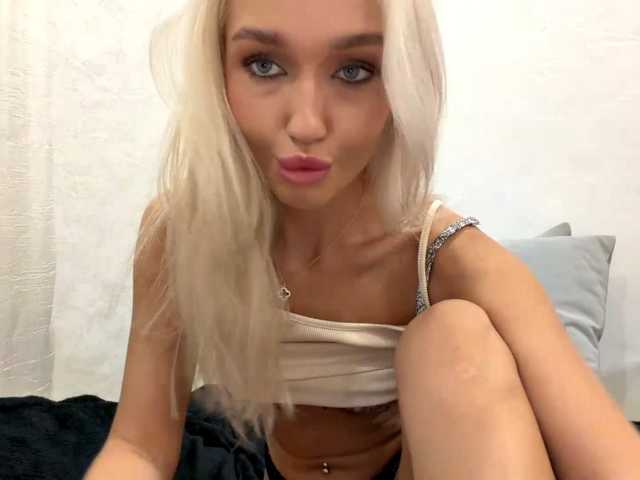 GloriaMurchik live cam on BongaCams